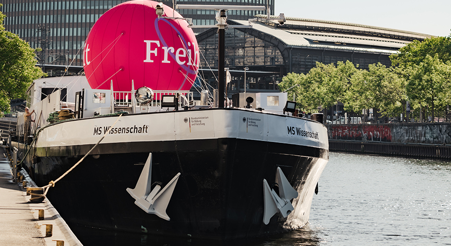 Initiative Klischeefrei auf der MS Wissenschaft in Bonn